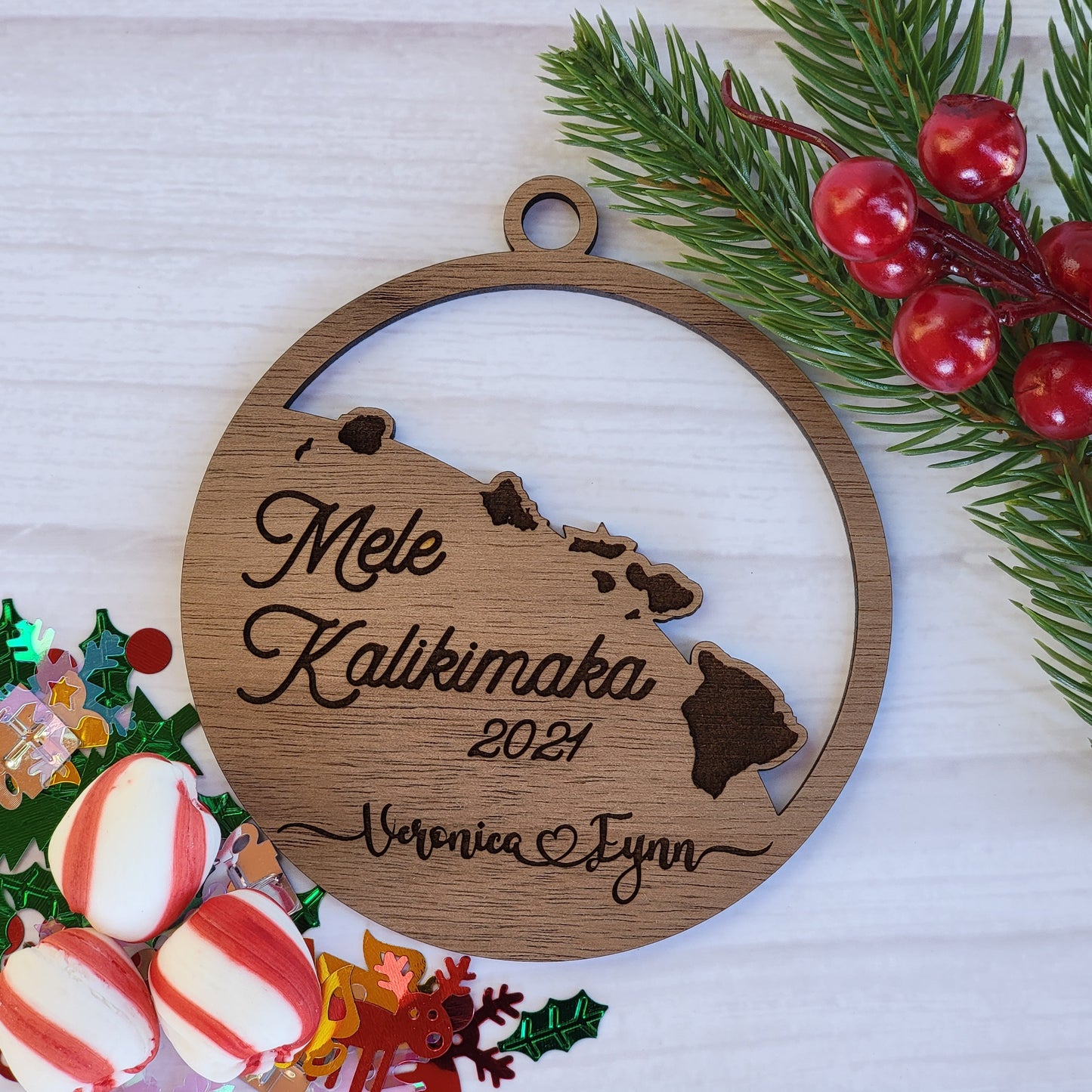 Mele Kalikimaka Custom Year Hawaiian Islands Ornament in Walnut Personalized