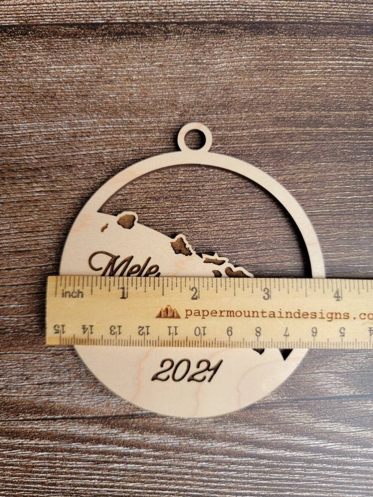 Mele Kalikimaka Custom Year Hawaiian Islands Ornament in Maple